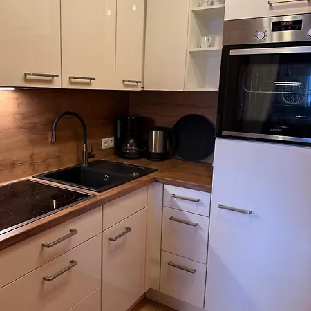 & Renate Sibratsgfäll